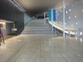 松本市民芸術館の長い階段